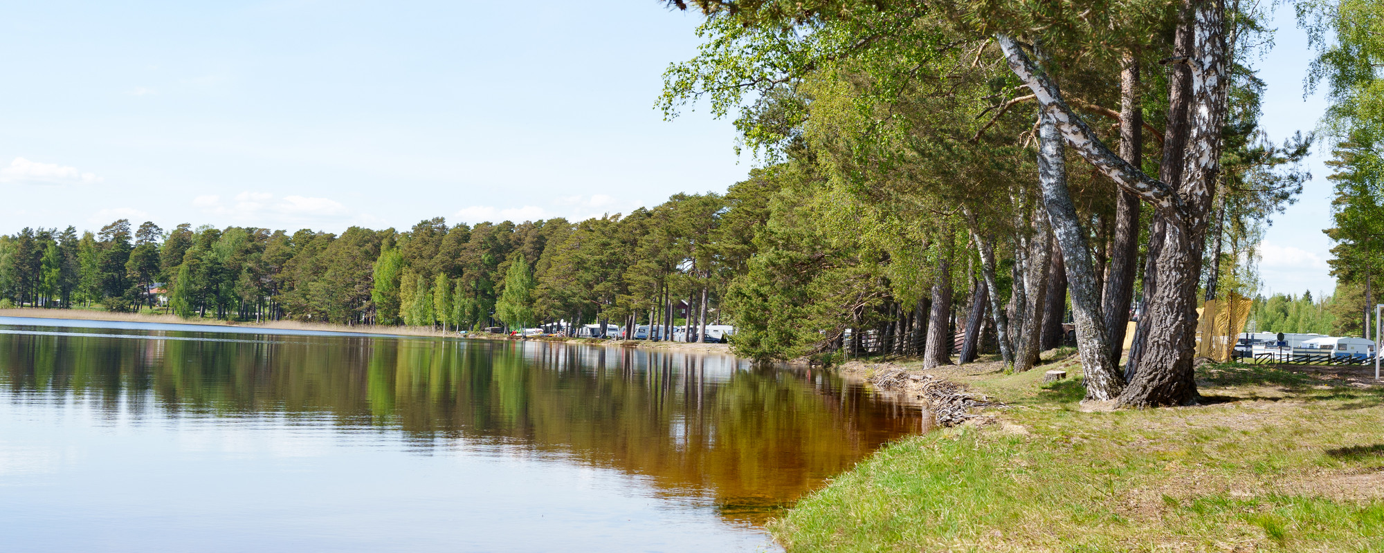 Karlsborgs camping intill Bottensjön.