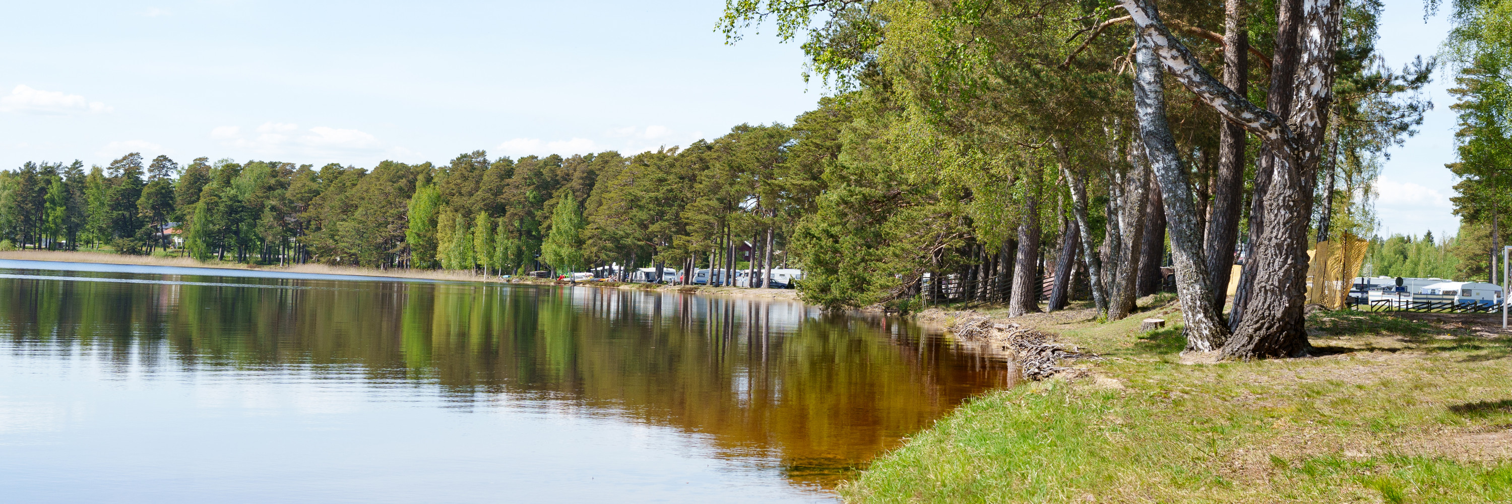 Karlsborgs camping intill Bottensjön.