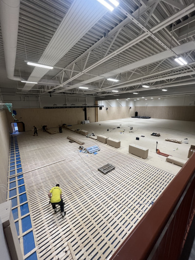 Golv Hall C p&aring;b&ouml;rjad.