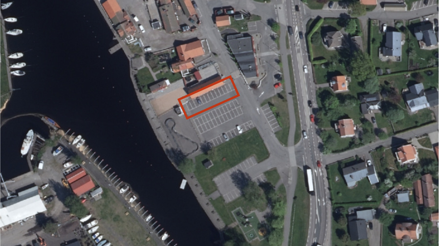 En flygbild av en stad med många byggnader.